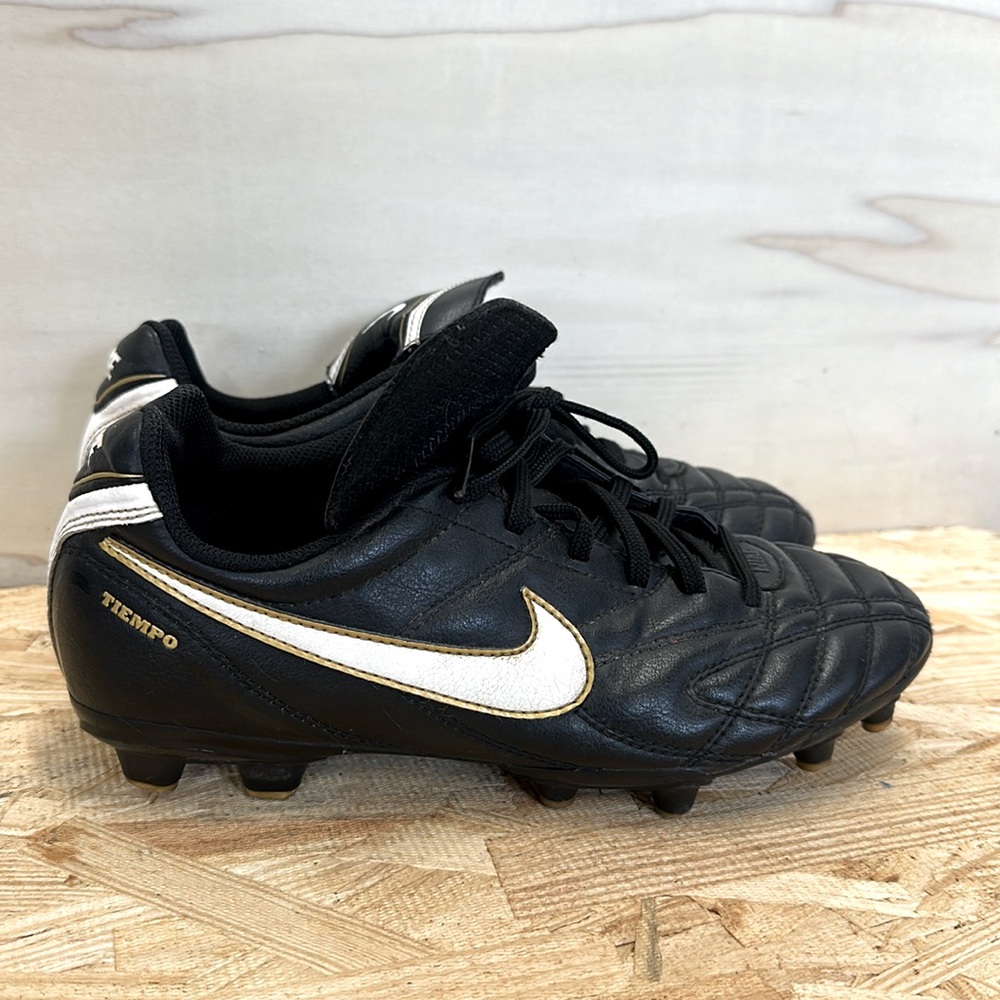 Nike Leather Tiempo III Soccer Cleats